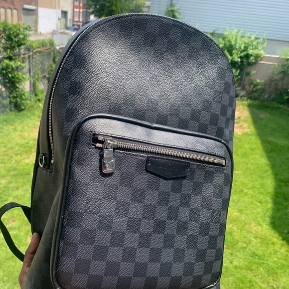 Louis Vuitton - JOSH BACKPACK LEATHER WEEKEND BAG - Picture 9 of 10